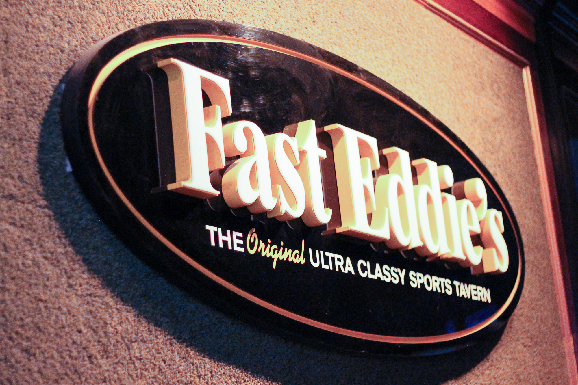 fast-eddiessign-1-fast-eddie-s-sports-tavern-social-club-texas-louisiana